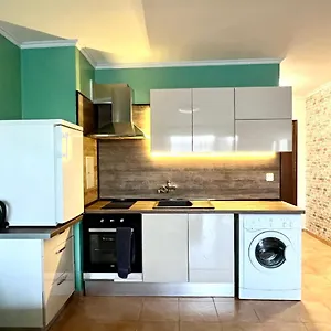  Apartment Flower House 2